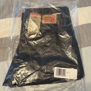 NWT Levi’s Original Straightleg Jeans